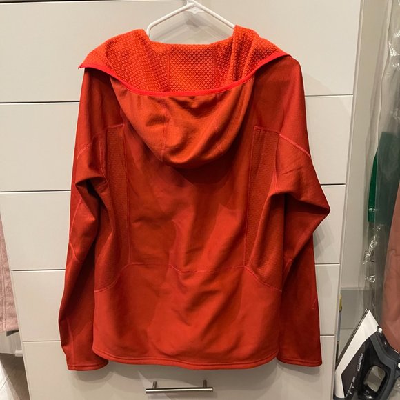 North Face - Picture 3 of 4